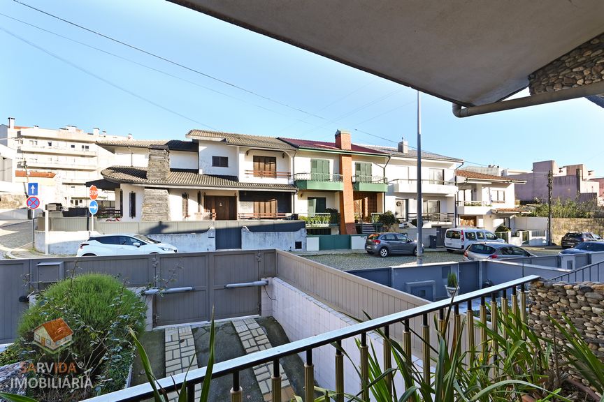Moradia Geminada T4T4